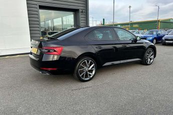 Skoda Superb 1.4 TSI iV Sport Line Plus DSG 5dr