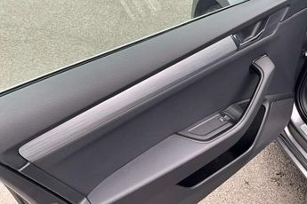 Skoda Superb Estate 1.4 TSI iV SE Technology DSG 5dr