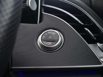 Mercedes-Benz E-Class E300e AMG Line Premium 4dr 9G-Tronic