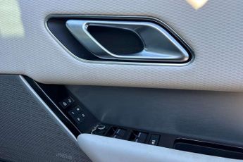 Land Rover Range Rover Velar 2.0 D200 Edition 5dr Auto