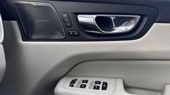 Volvo XC60 2.0 T8 Recharge PHEV Inscription Pro 5dr AWD Auto