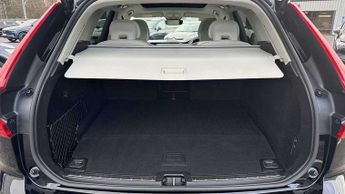 Volvo XC60 2.0 T8 Recharge PHEV Inscription Pro 5dr AWD Auto
