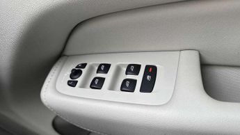 Volvo XC60 2.0 T8 Recharge PHEV Inscription Pro 5dr AWD Auto