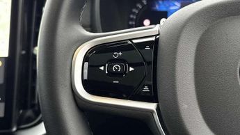 Volvo XC90 2.0 B5P Ultra Dark 5dr AWD Geartronic