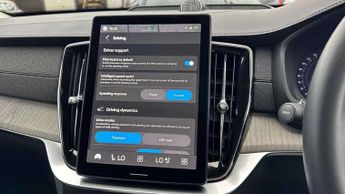 Volvo XC90 2.0 B5P Ultra Dark 5dr AWD Geartronic