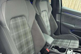 Volkswagen Golf 2.0 TDI 200 GTD 5dr DSG