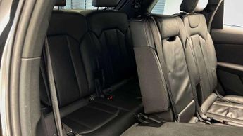 Audi Q7 55 TFSI Quattro Black Edition 5dr Tiptronic