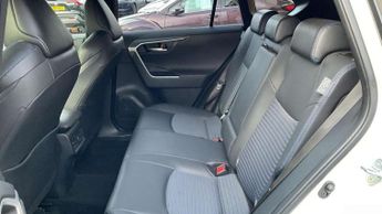 Toyota RAV4 2.5 VVT-i Hybrid Dynamic 5dr CVT