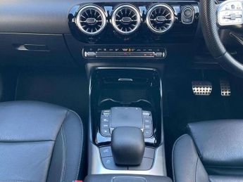 Mercedes-Benz CLA CLA 35 Premium 4Matic 4dr Tip Auto