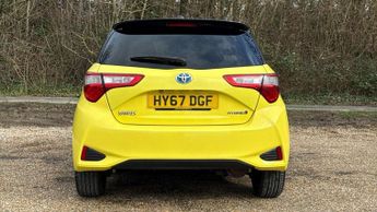 Toyota Yaris 1.5 Hybrid Yellow Edition 5dr CVT