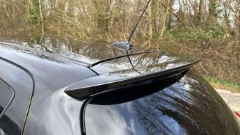 Toyota Yaris 1.5 Hybrid Yellow Edition 5dr CVT