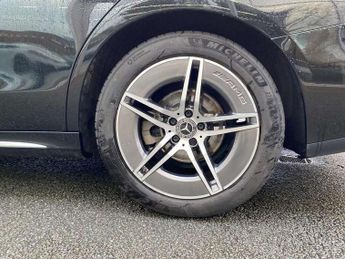 Mercedes-Benz E-Class E220d AMG Line Advanced 4dr 9G-Tronic