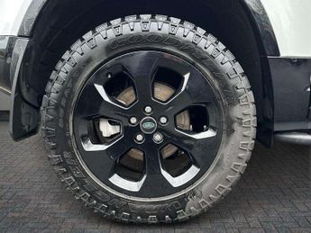 Land Rover Defender 3.0 D250 X-Dynamic SE 90 3dr Auto