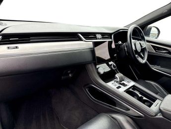 Jaguar F-Pace 2.0 D200 R-Dynamic SE 5dr Auto AWD