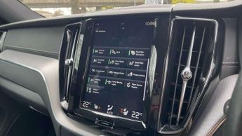 Volvo XC60 2.0 B4D R DESIGN Pro 5dr AWD Geartronic