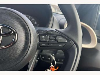 Toyota Aygo X 1.0 VVT-i Edge 5dr Auto