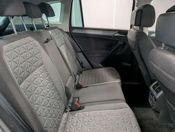 Volkswagen Tiguan 1.4 TSI eHybrid Life 5dr DSG