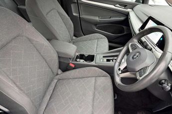 Volkswagen Golf 1.5 eTSI 150 Life 5dr DSG