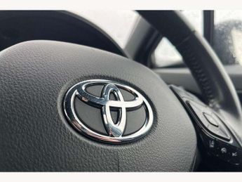 Toyota C-HR 1.8 Hybrid Icon 5dr CVT