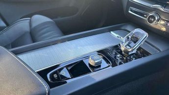 Volvo XC60 2.0 B4D Plus Dark 5dr AWD Geartronic