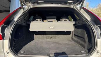 Volvo XC60 2.0 B4D Plus Dark 5dr AWD Geartronic