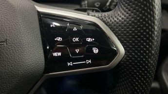 Volkswagen Golf 1.5 eTSI 150 R-Line 5dr DSG