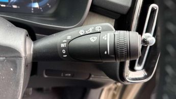 Volvo XC40 2.0 B4P Ultra Dark 5dr Auto