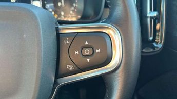 Volvo XC40 2.0 B4P Inscription 5dr AWD Auto
