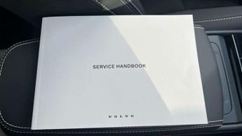 Volvo XC40 2.0 B4P Ultimate Dark 5dr Auto