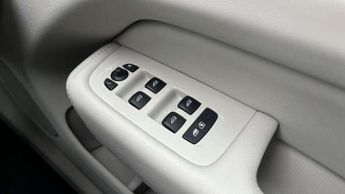 Volvo XC60 2.0 B4P Plus Dark 5dr Geartronic
