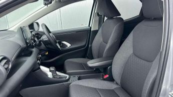 Toyota Yaris 1.5 Hybrid Design 5dr CVT