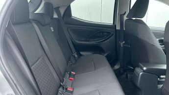 Toyota Yaris 1.5 Hybrid Design 5dr CVT