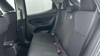 Toyota Yaris 1.5 Hybrid Design 5dr CVT