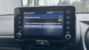 Toyota Yaris 1.5 Hybrid Design 5dr CVT