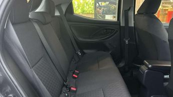 Toyota Yaris 1.5 Hybrid Icon 5dr CVT