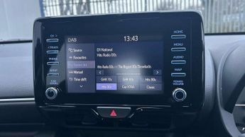 Toyota Yaris 1.5 Hybrid Icon 5dr CVT