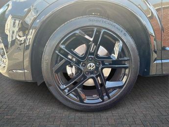 Volkswagen Tiguan 2.0 TSI 265 4Motion Black Edition 5dr DSG