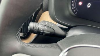 Volvo XC60 2.0 T6 [350] PHEV Plus Dark 5dr AWD Geartronic