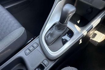Toyota Yaris 1.5 Hybrid Design 5dr CVT