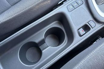 Toyota Yaris 1.5 Hybrid Design 5dr CVT