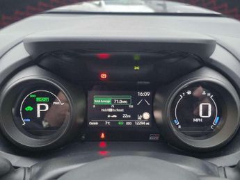 Toyota Yaris 1.5 Hybrid GR Sport 5dr CVT