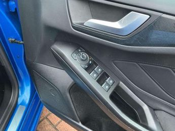 Ford Focus 1.0 EcoBoost Hybrid mHEV 155 ST-Line 5dr Auto