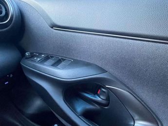 Toyota Yaris Cross 1.5 Hybrid GR Sport 5dr CVT