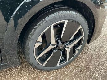 Peugeot 208 1.2 Hybrid 110 GT Premium 5dr e-DSC6