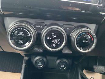 Suzuki Swift 1.2 Dualjet 83 12V Hybrid SZ5 5dr Auto
