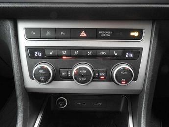 SEAT Ateca 1.5 TSI EVO FR Sport 5dr DSG