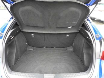 Toyota C-HR 1.8 Hybrid Design 5dr CVT