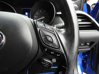 Toyota C-HR 1.8 Hybrid Design 5dr CVT