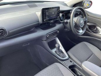 Toyota Yaris 1.5 Hybrid Design 5dr CVT
