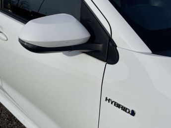 Toyota Yaris 1.5 Hybrid Design 5dr CVT